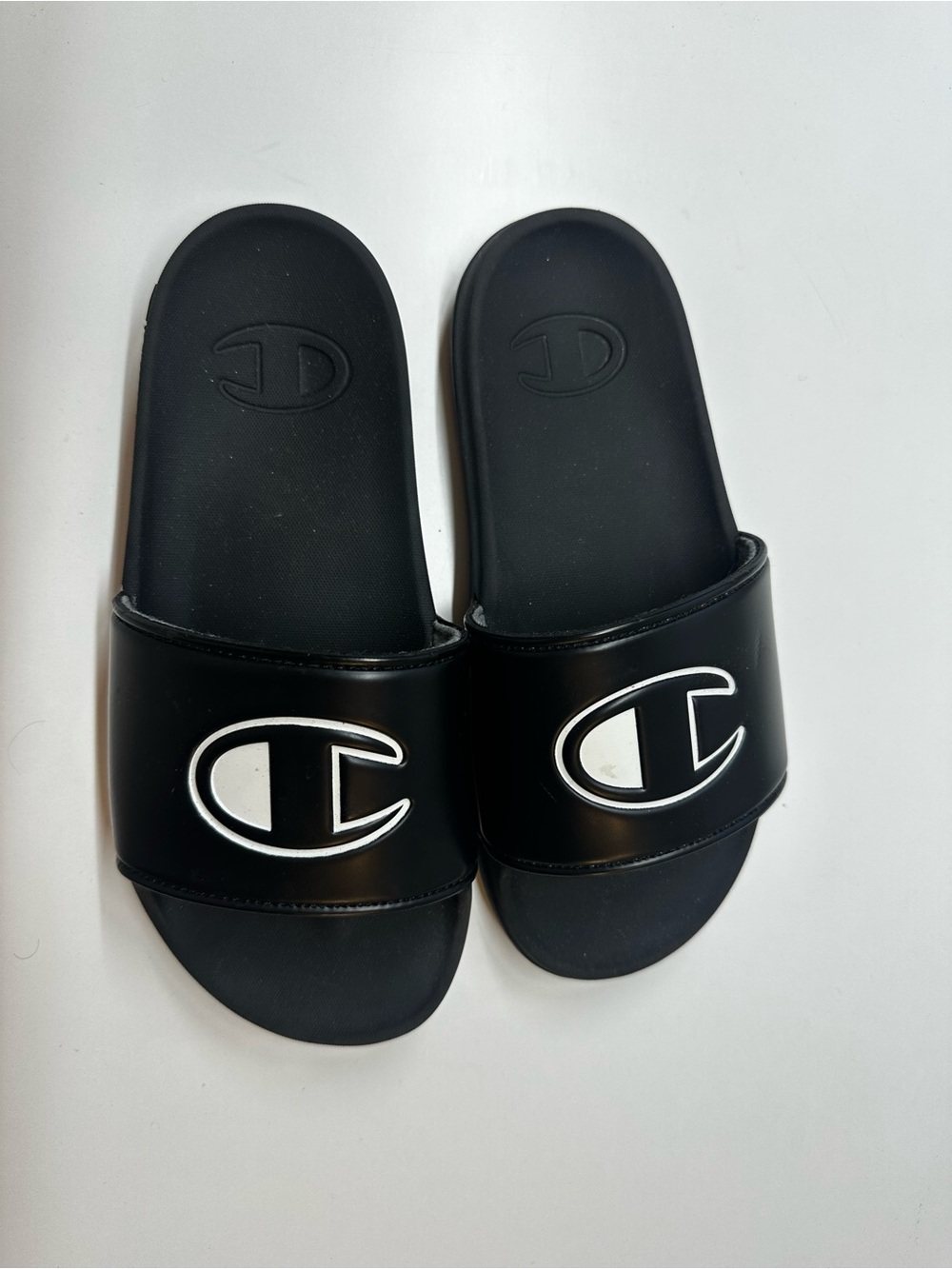Champion Slides Sandals – Size 3Y